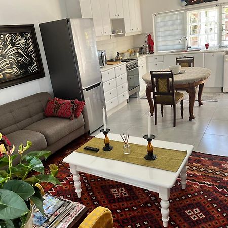 Somerset West Garden Apartments 2 Bagian luar foto